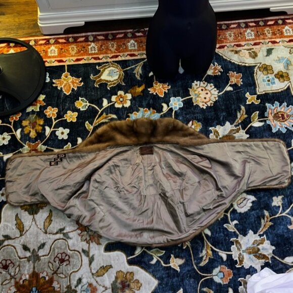 Vintage Authentic Brown Minx Fur Cape/ Shaw/ Scarf Wrap - Picture 10 of 11